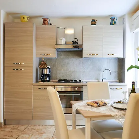 Casa Del Pergulin - Lmz325 By Interhome