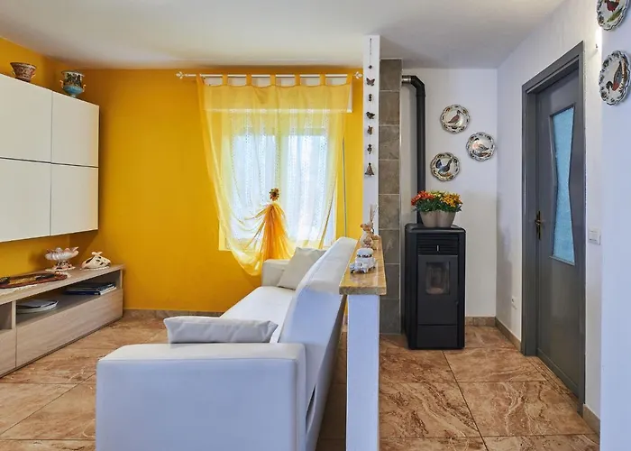 アパート Casa Del Pergulin - Lmz325 By Interhome *